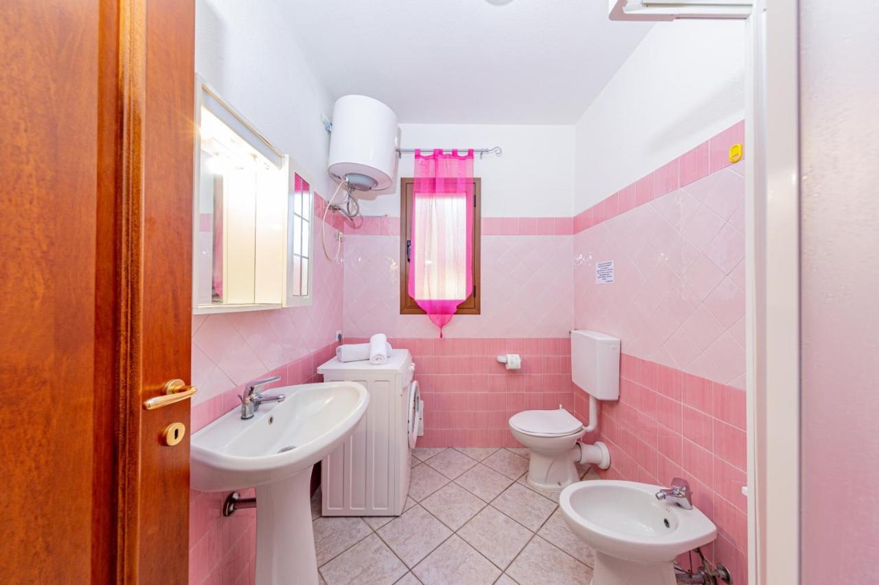Appartamento Residenziale Trilocale 6 Posti Letto Via Sardegna San Teodoro San Teodoro  Exteriör bild